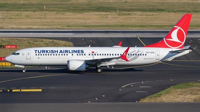 TC-LCS::Turkish Airlines